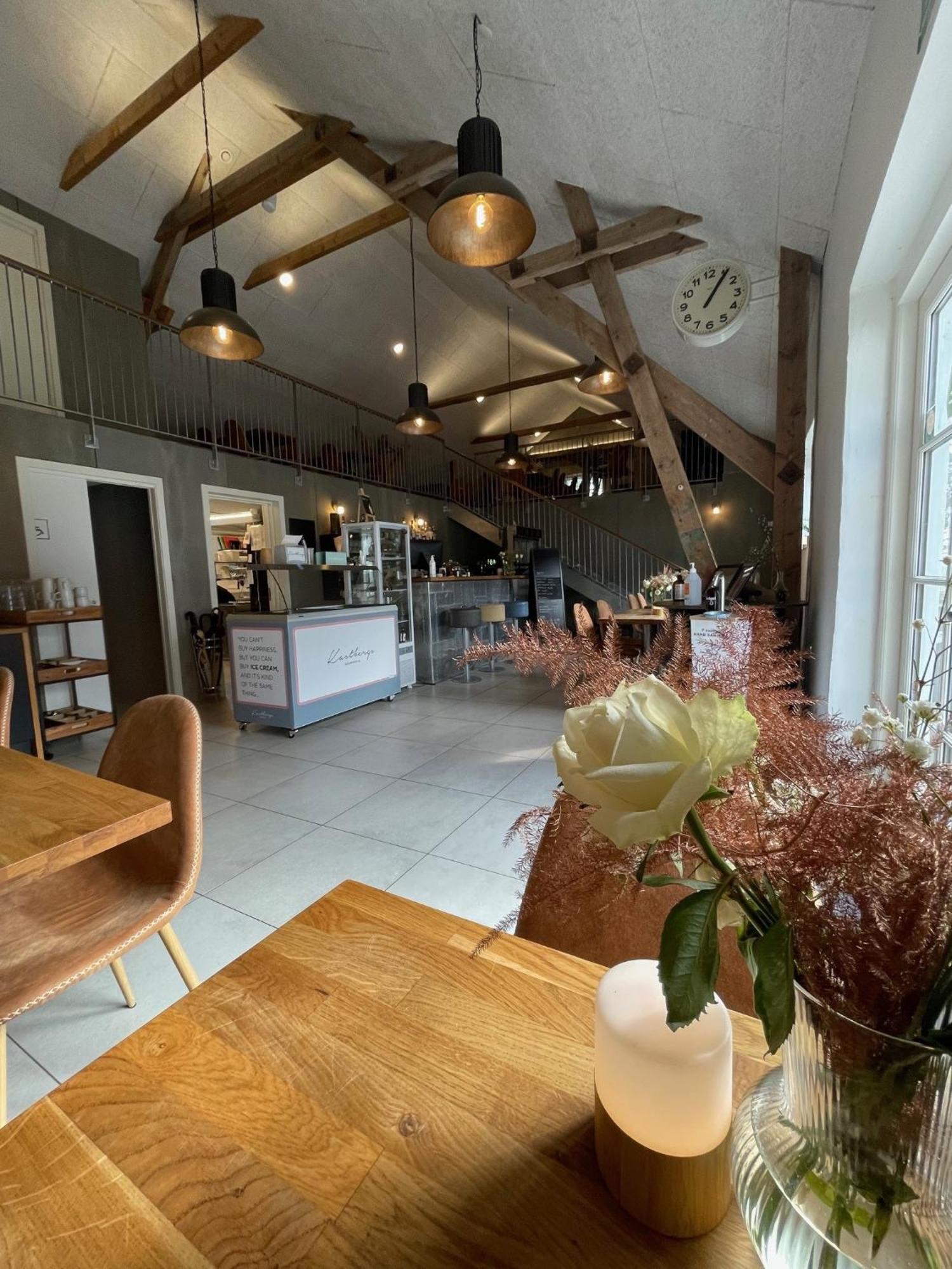 B & B Godstrup - Cafe Og Restaurant Den Gamle Stald Herning Exterior foto